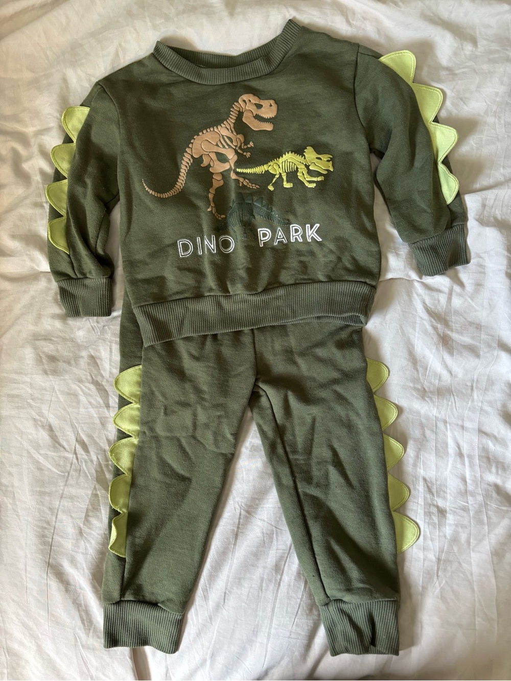 Toddler Dino Park Sweatsuit Green Size 2T Pants and Sweatshirt
